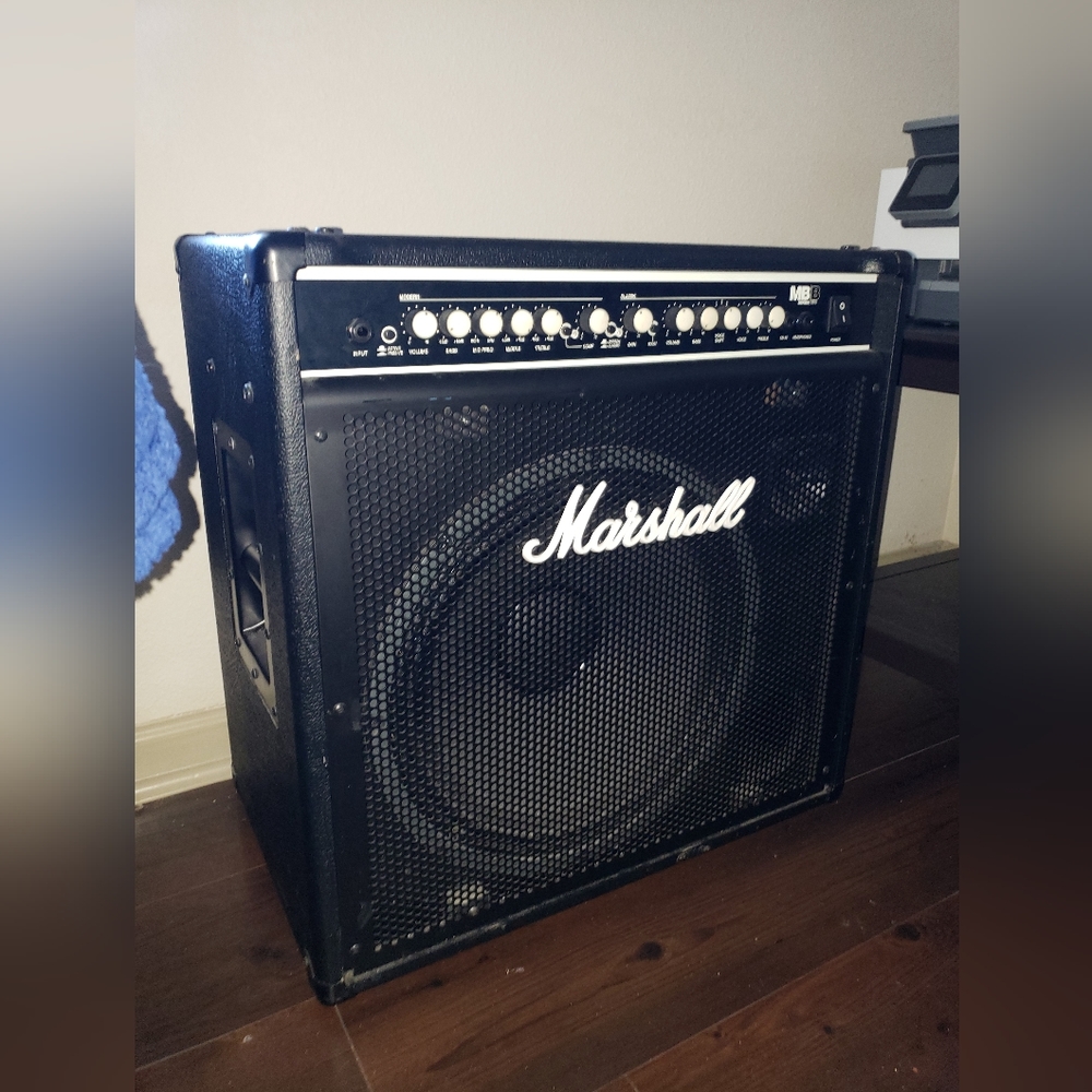 Marshall MB150 150W 1X15" Hybrid Bass Combo Amp Black With Metal Grille